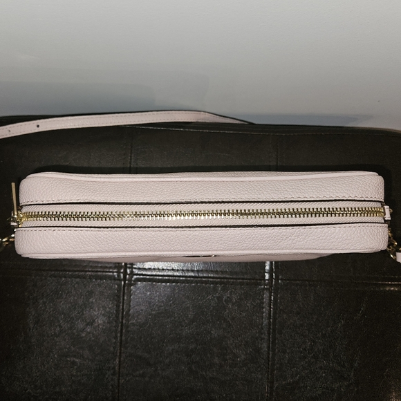 Michael Kors Blush Cross Body Purse - Picture 4 of 16